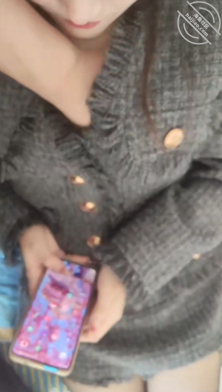 亲姐的老公被我灌多了，我在客厅操亲姐给他戴绿帽子，喷水慢镜头-orz7｜开眼社区